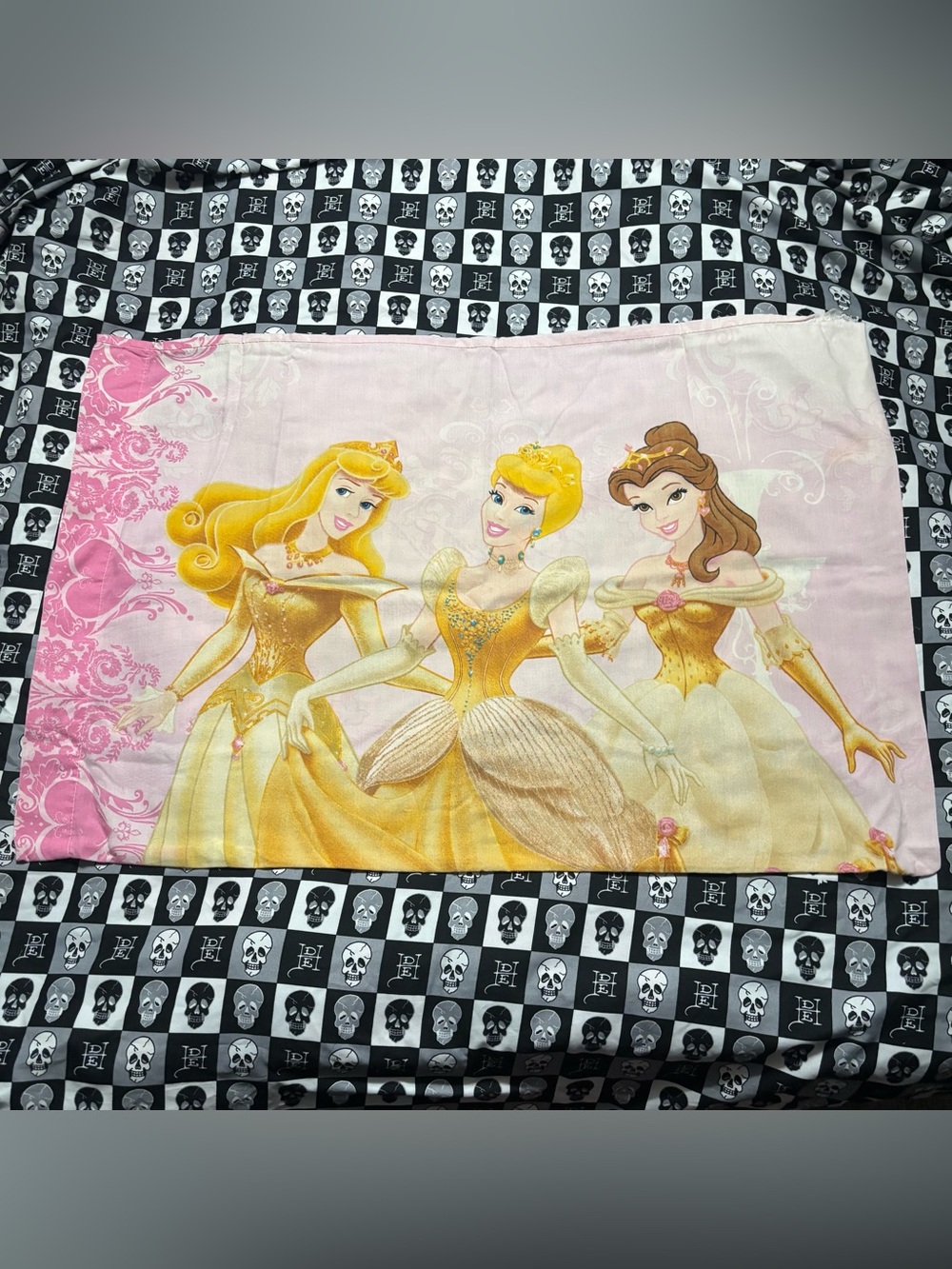 Y2K 2000s Pink Enchanted Royal Disney Princesses Pillowcase